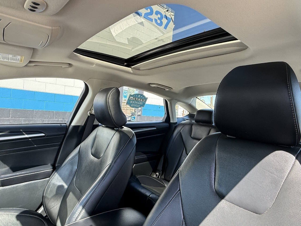 Used 2019 Ford Fusion Titanium FWD image 10