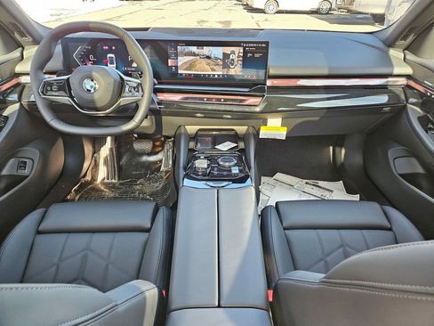 New 2026 BMW 540i xDrive image 21