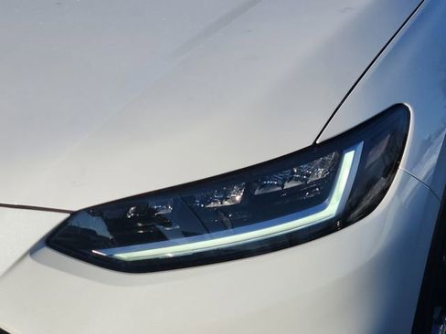 New 2026 Honda HR-V LX image 8