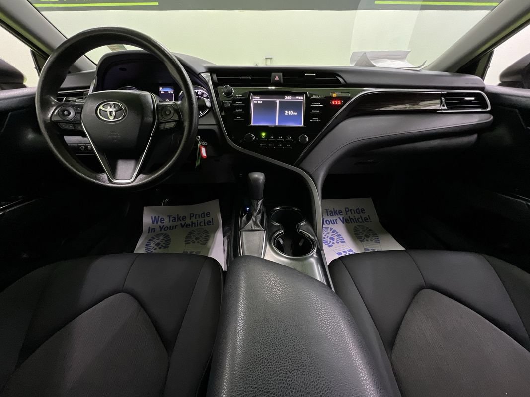 Used 2019 Toyota Camry LE FWD image 17
