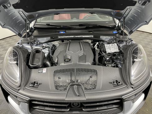 New 2026 Porsche Macan AWD/4WD image 22