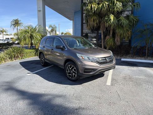 Used 2016 Honda CR-V SE image 2