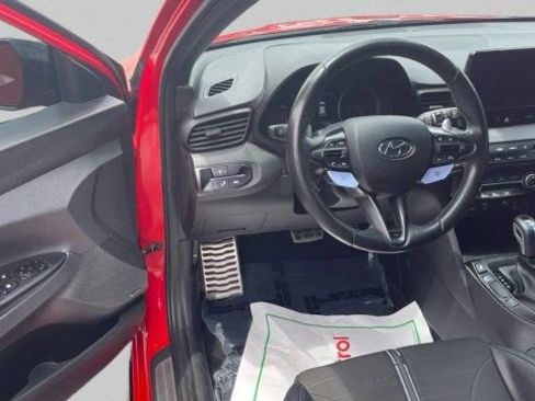 Used 2022 Hyundai Veloster N FWD image 15