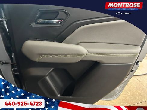 Used 2025 Chevrolet Colorado ZR2 w/ Technology Package AWD/4WD image 27