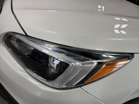 Used 2017 Subaru Outback 2.5i Limited AWD/4WD image 4