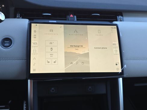 New 2025 Land Rover Discovery Sport Dynamic SE image 20