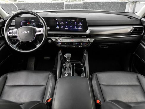 Used 2024 Kia Telluride S image 12