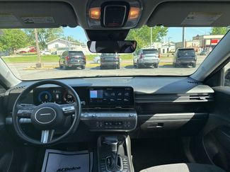 Used 2025 Hyundai Kona SEL FWD video 2