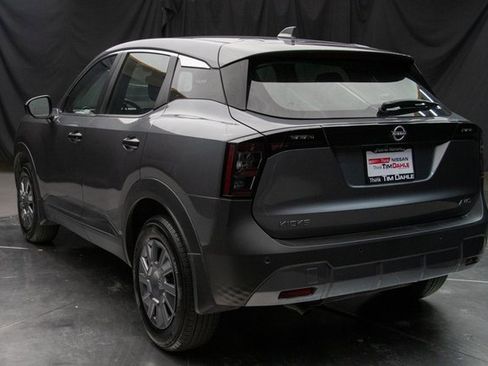 Used 2025 Nissan Kicks S image 10