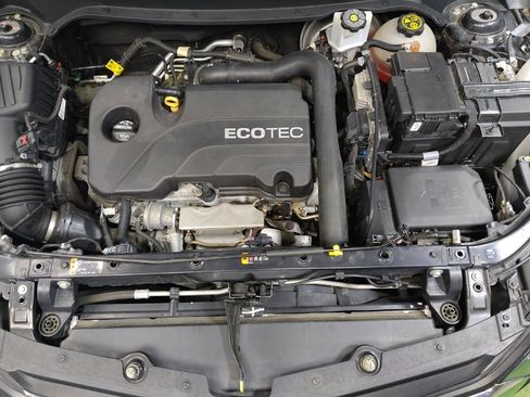 Used 2018 Chevrolet Equinox LT w/ LPO, Floor Liner Package FWD image 30