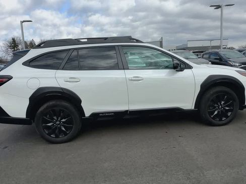 Used 2023 Subaru Outback Onyx Edition image 9