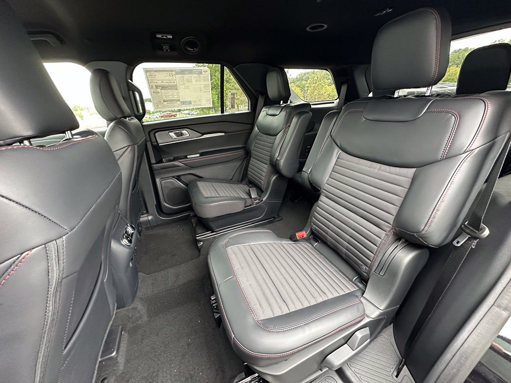 New 2027 Ford Explorer ST-Line AWD/4WD image 17