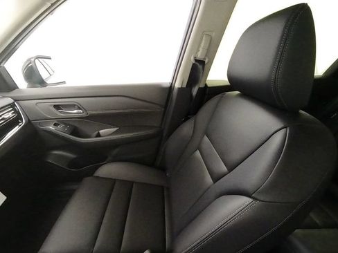 Used 2024 Nissan Rogue SL AWD/4WD image 31