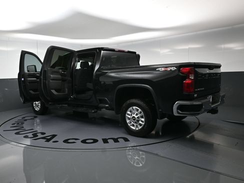 Used 2021 Chevrolet Silverado 2500 LT w/ Convenience Package AWD/4WD image 28