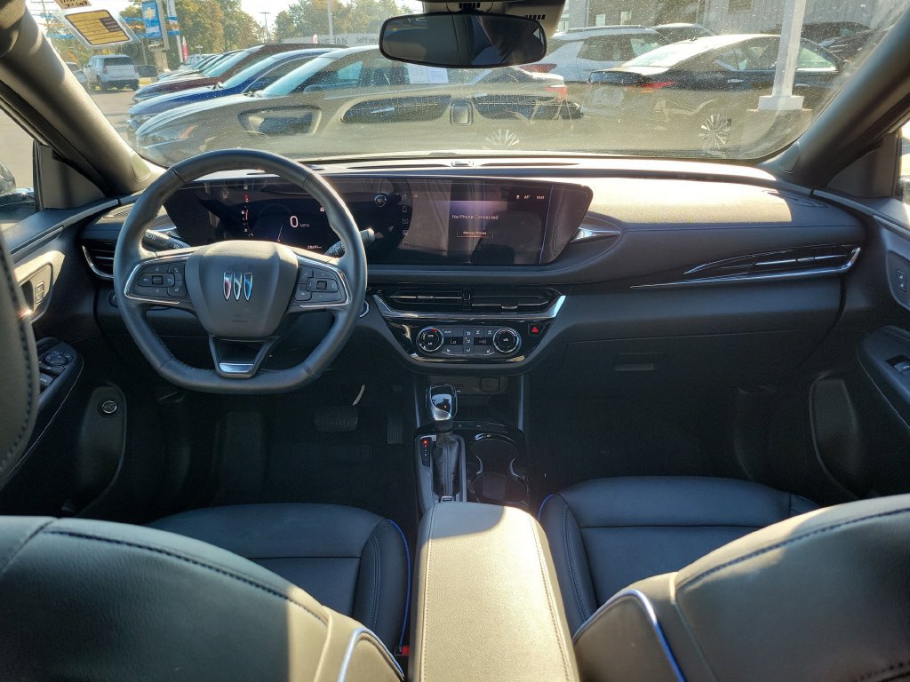 Used 2025 Buick Envista Sport Touring w/ Experience Buick Package FWD image 16