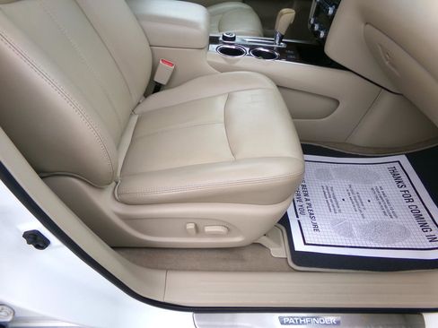 Used 2015 Nissan Pathfinder SL w/ SL Tech Package AWD/4WD image 23