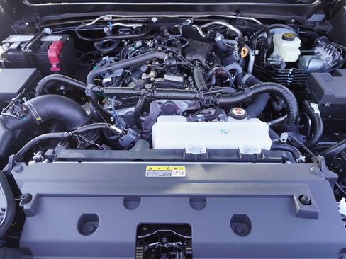 Certified 2026 Toyota Tacoma SR5 AWD/4WD image 21