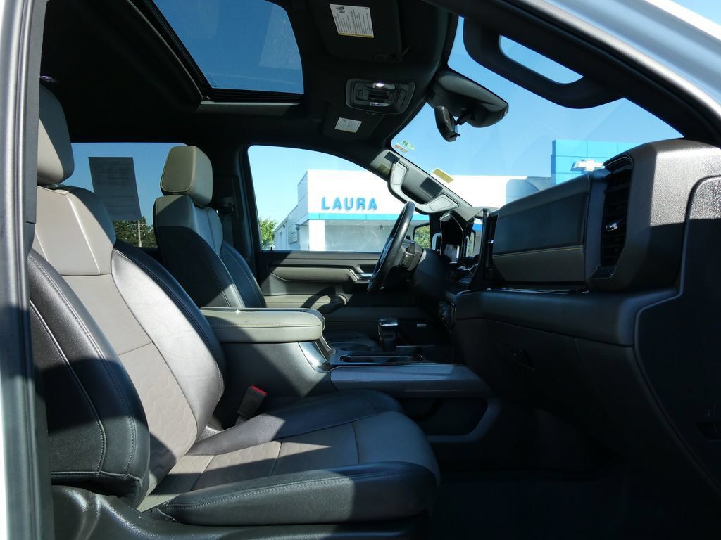 Used 2022 Chevrolet Silverado 1500 ZR2 w/ Technology Package AWD/4WD image 14
