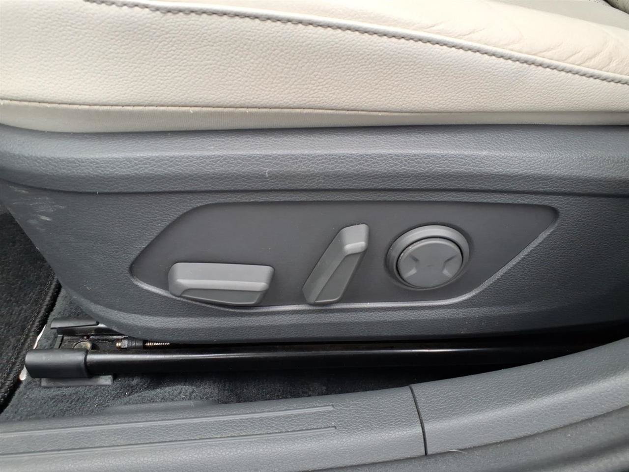 Used 2021 Hyundai Sonata Limited w/ Preferred Accessory Package FWD image 7