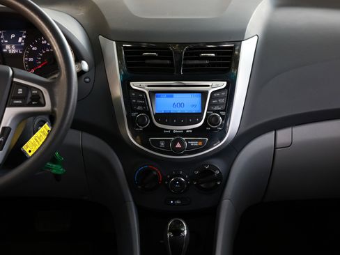 Used 2013 Hyundai Accent GLS w/ Premium Pkg FWD image 38