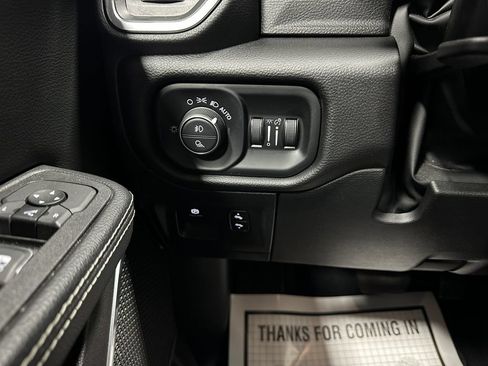 Used 2025 RAM 1500 Laramie AWD/4WD image 15