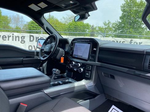 Used 2024 Ford F150 XLT w/ XLT Black Appearance Package AWD/4WD image 19