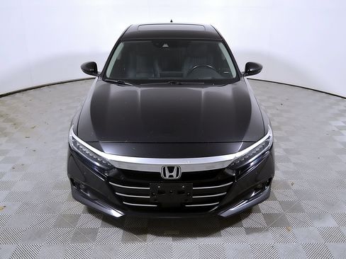 Used 2021 Honda Accord Touring image 4