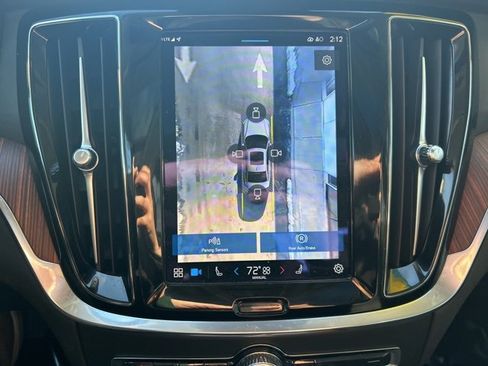 Used 2024 Volvo S60 B5 Plus image 24