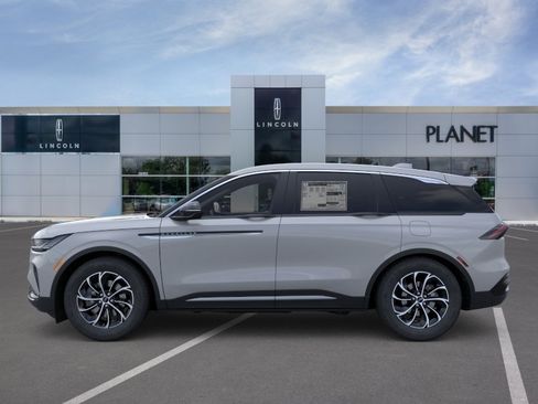 New 2026 Lincoln Nautilus Premier AWD/4WD image 3