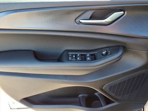 New 2025 Jeep Grand Cherokee L Altitude image 17