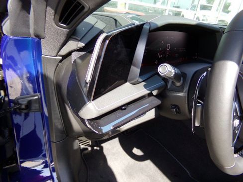 Used 2026 Chevrolet Corvette Stingray Preferred Cpe w/ Z51 Performance Package RWD image 17