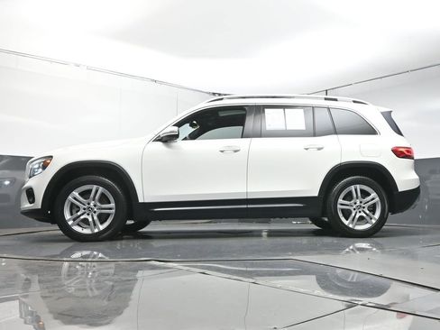 Used 2020 Mercedes-Benz GLB 250 GLB 250 w/ Premium Package image 37