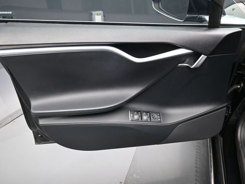 Used 2013 Tesla Model S Performance image 11