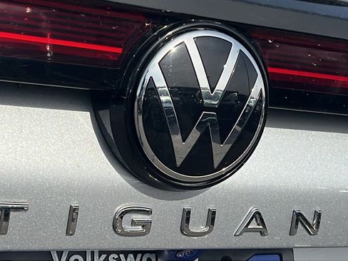 New 2026 Volkswagen Tiguan SE image 28