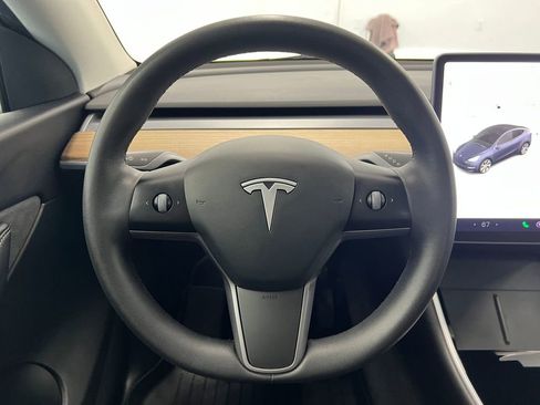Used 2021 Tesla Model Y Long Range image 15
