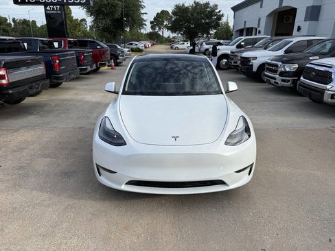 Used 2023 Tesla Model Y Long Range AWD/4WD image 45