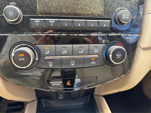 Used 2017 Nissan Rogue S w/ S Appearance Package FWD image 20