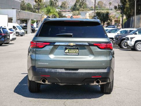 Used 2022 Chevrolet Traverse LT FWD image 7