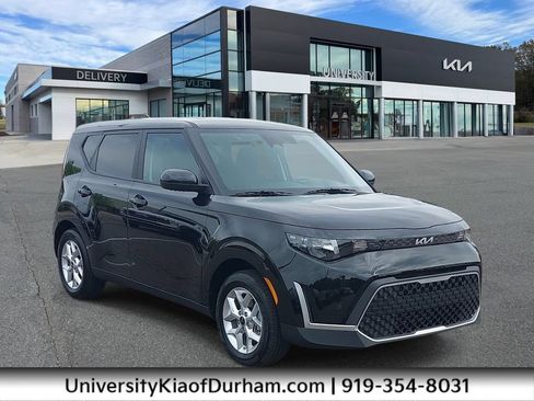 Certified 2025 Kia Soul LX w/ LX Technology Package FWD image 1