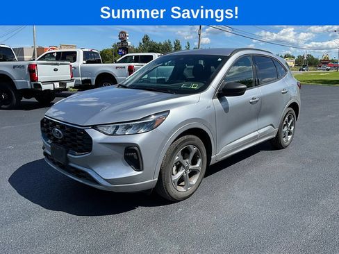 Certified 2023 Ford Escape ST-Line w/ Tech Pack #1 AWD/4WD image 3