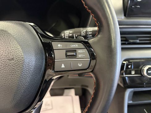 Used 2024 Honda Pilot TrailSport image 16