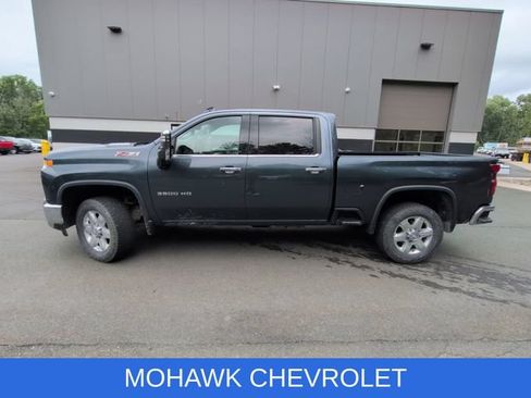 Used 2020 Chevrolet Silverado 3500 LTZ w/ LTZ Premium Package AWD/4WD image 2