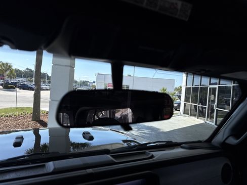 Used 2025 Jeep Wrangler Sport image 25