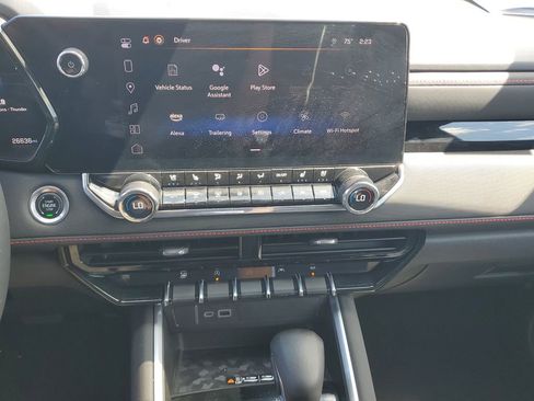 Used 2024 Chevrolet Colorado Z71 w/ Z71 Convenience Package 2 image 30