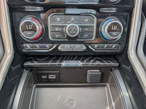 Certified 2024 GMC Yukon XL Denali AWD/4WD image 28