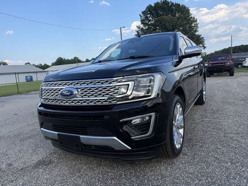 Used 2018 Ford Expedition Max Platinum RWD image 3