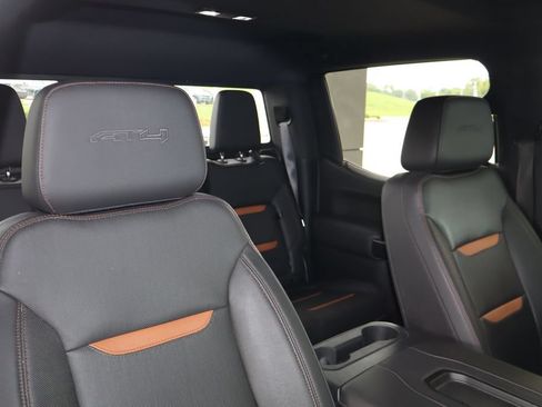 Used 2019 GMC Sierra 1500 AT4 w/ Off Road Performance Package AWD/4WD image 43