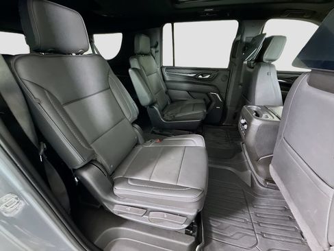 Used 2024 GMC Yukon XL Denali AWD/4WD image 30
