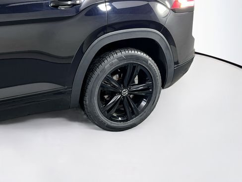 Used 2023 Volkswagen Atlas Cross Sport SEL R-Line AWD/4WD image 30