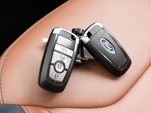 Used 2023 Ford Maverick Lariat w/ Lariat Luxury Package FWD image 38